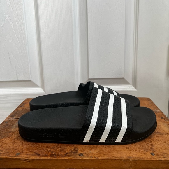 Adidas Classic Slides - Picture 3 of 5